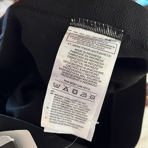 Brand New Adidas Climawarm Black Tights Sporty Stretch Leggings Blue Graphics - Picture 13 of 15